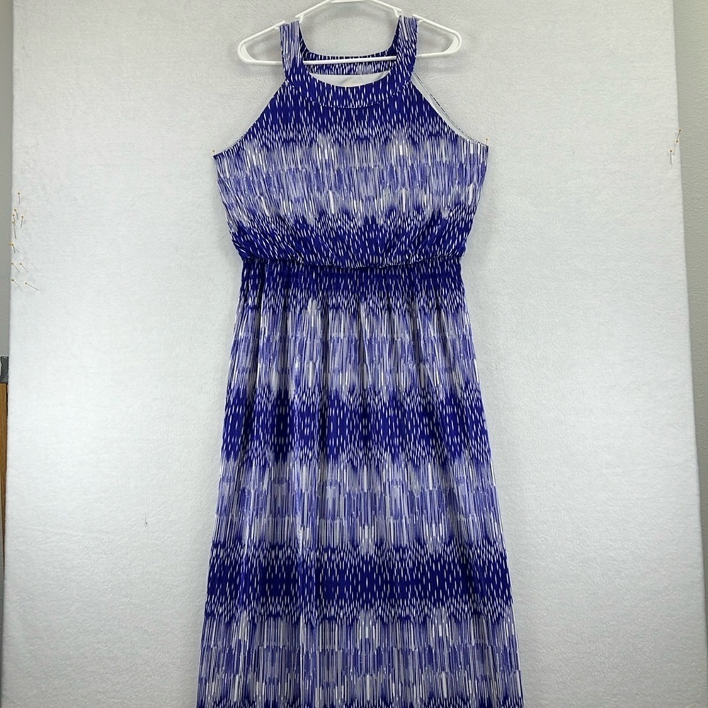 Chicoโs Womenโs IKAT Pleated Maxi Dress Size 2 (US 12) Blue & White Like New